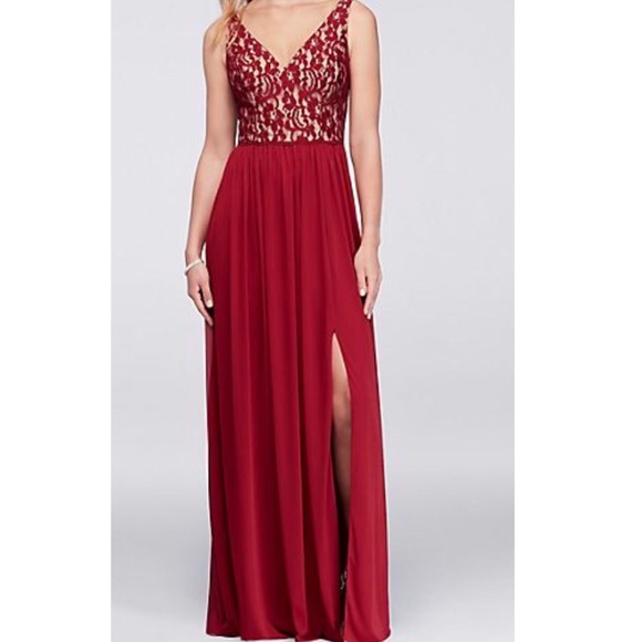 Red gown - Picture 4 of 5